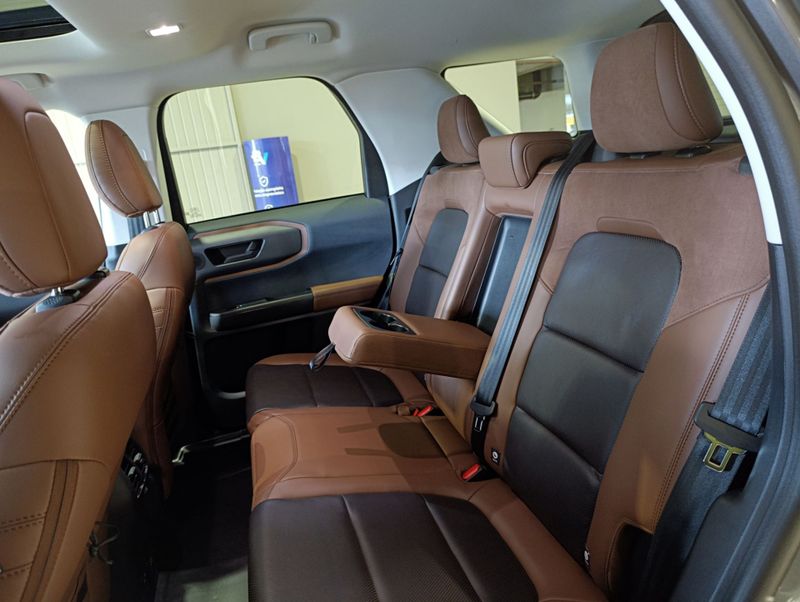 Ford Bronco S Wild 2.0 2024/2024 SUZUKI GRAN VITARA 4X2 2.0 2014/2014 / Carros no Vale
