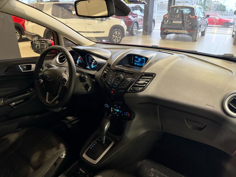 Ford Fiesta 1.6 Titanium Hatch 16v Powershift 2014/2015 SIM VEÍCULOS PORTO ALEGRE / Carros no Vale