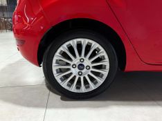 Ford Fiesta 1.6 Titanium Hatch 16v Powershift 2014/2015 SUZUKI GRAN VITARA 4X2 2.0 2014/2014 / Carros no Vale