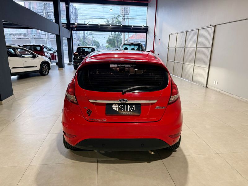 Ford Fiesta 1.6 Titanium Hatch 16v Powershift 2014/2015 SIM VEÍCULOS PORTO ALEGRE / Carros no Vale