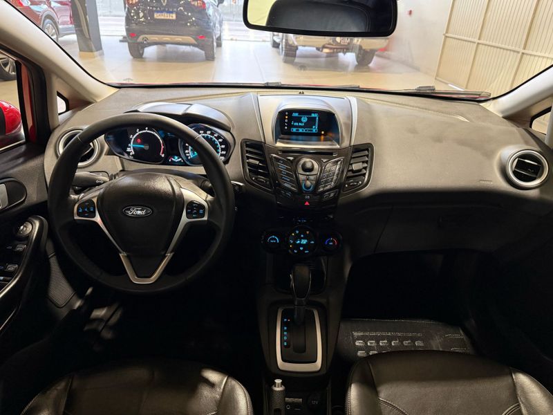 Ford Fiesta 1.6 Titanium Hatch 16v Powershift 2014/2015 SIM VEÍCULOS PORTO ALEGRE / Carros no Vale