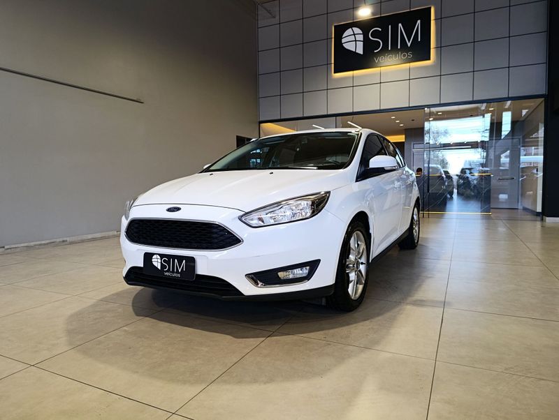 Ford Focus 1.6 Se 16v 2017/2018 SIM VEÍCULOS PORTO ALEGRE / Carros no Vale