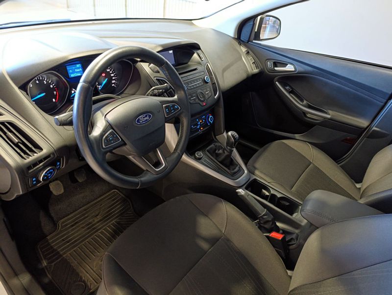 Ford Focus 1.6 Se 16v 2017/2018 SIM VEÍCULOS PORTO ALEGRE / Carros no Vale