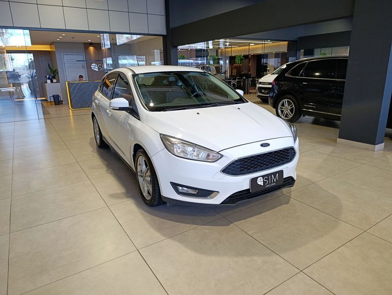 Ford Focus 1.6 Se 16v 2017/2018 SIM VEÍCULOS PORTO ALEGRE / Carros no Vale
