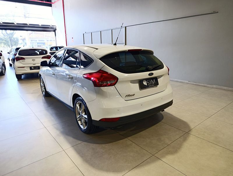 Ford Focus 1.6 Se 16v 2017/2018 SIM VEÍCULOS PORTO ALEGRE / Carros no Vale