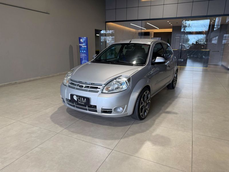 Ford Ka 2009/2010 SUZUKI GRAN VITARA 4X2 2.0 2014/2014 / Carros no Vale