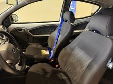 Ford Ka 2009/2010 SUZUKI GRAN VITARA 4X2 2.0 2014/2014 / Carros no Vale