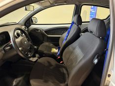 Ford Ka 2009/2010 SUZUKI GRAN VITARA 4X2 2.0 2014/2014 / Carros no Vale