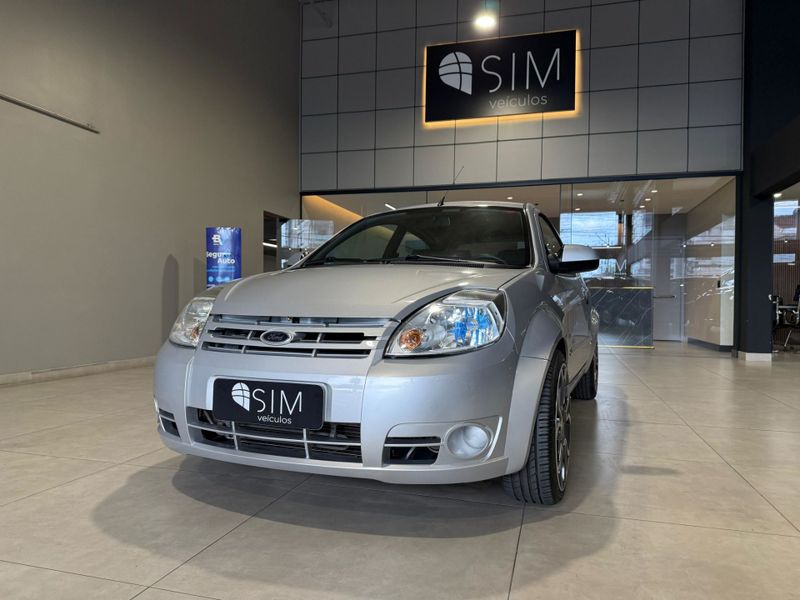 Ford Ka 2009/2010 SUZUKI GRAN VITARA 4X2 2.0 2014/2014 / Carros no Vale