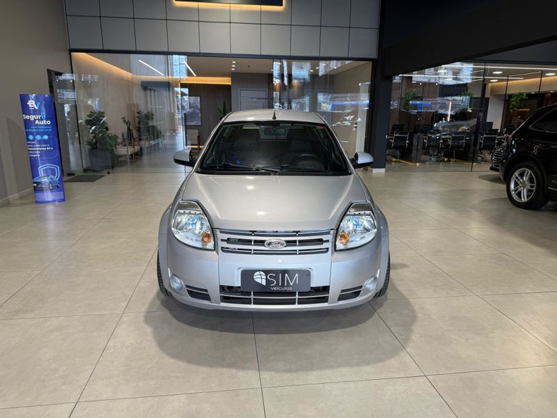 Ford Ka 2009/2010 SUZUKI GRAN VITARA 4X2 2.0 2014/2014 / Carros no Vale