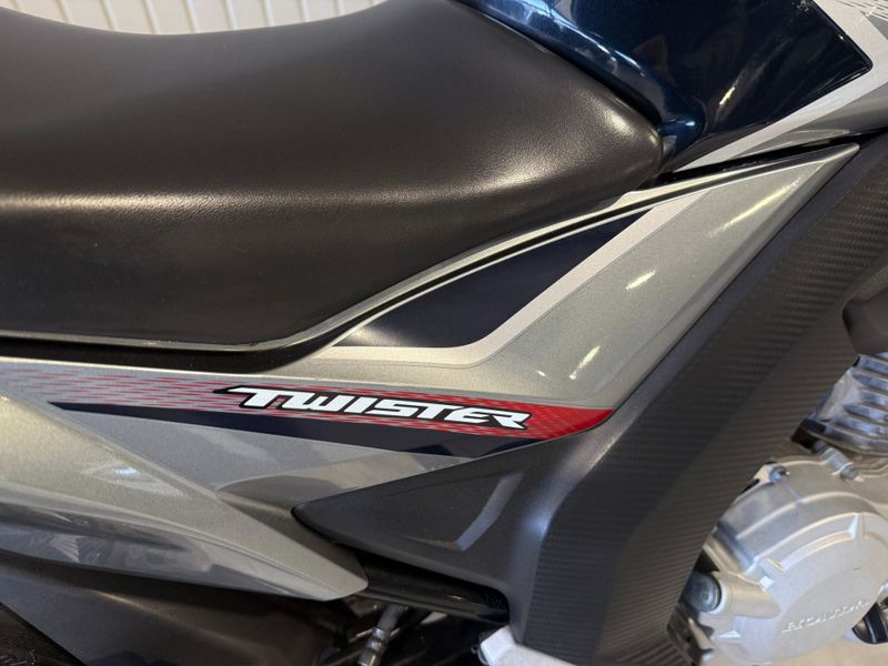 Honda Motos Cb 250f Twister 2017/2018 SIM VEÍCULOS PORTO ALEGRE / Carros no Vale
