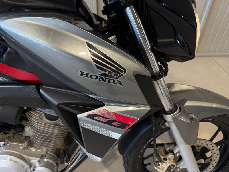 Honda Motos Cb 250f Twister 2017/2018 SIM VEÍCULOS PORTO ALEGRE / Carros no Vale
