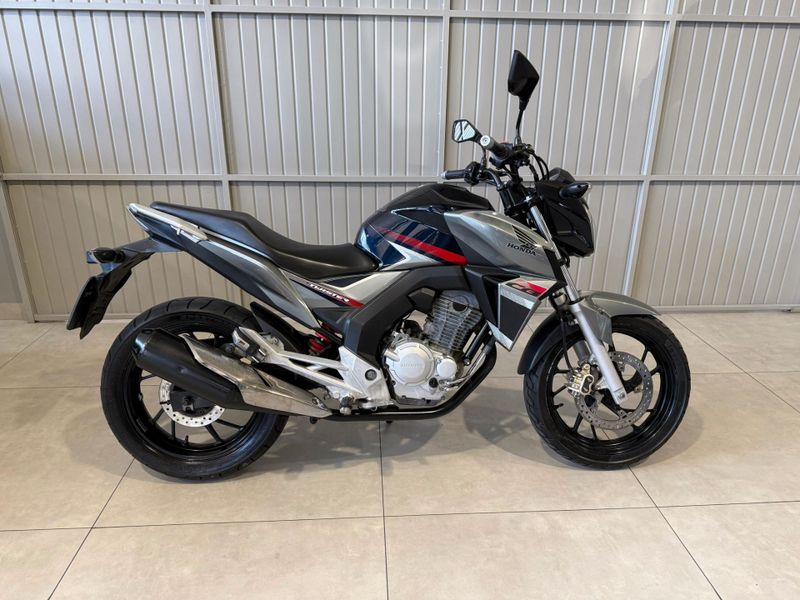 Honda Motos Cb 250f Twister 2017/2018 SIM VEÍCULOS PORTO ALEGRE / Carros no Vale