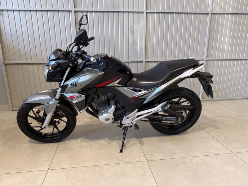 Honda Motos Cb 250f Twister 2017/2018 SIM VEÍCULOS PORTO ALEGRE / Carros no Vale