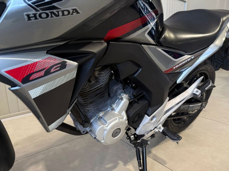 Honda Motos Cb 250f Twister 2017/2018 SIM VEÍCULOS PORTO ALEGRE / Carros no Vale