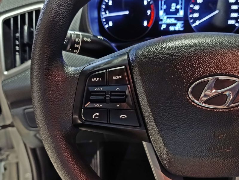 Hyundai Creta 16a Atitu 2019/2020 SIM VEÍCULOS PORTO ALEGRE / Carros no Vale