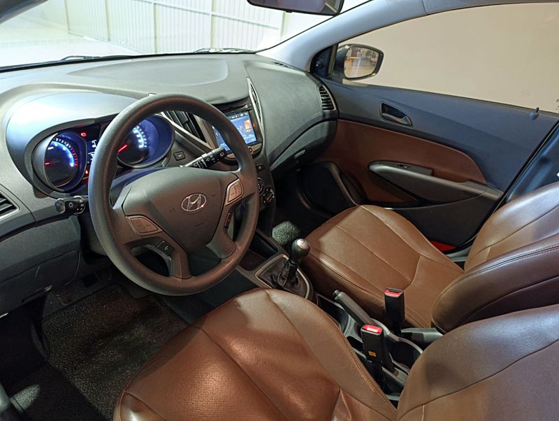 Hyundai Hb20 1.0m Unique 2018/2019 SIM VEÍCULOS PORTO ALEGRE / Carros no Vale