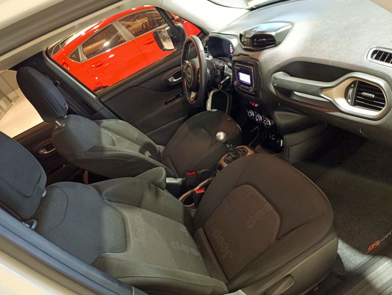 Jeep Renegade Sport 2015/2016 SIM VEÍCULOS PORTO ALEGRE / Carros no Vale