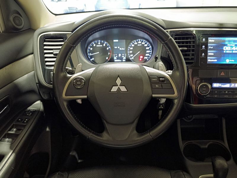 Mitsubishi Outlander 3.0 Gt 4×4 V6 24v 2014/2015 SIM VEÍCULOS PORTO ALEGRE / Carros no Vale