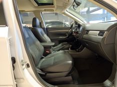 Mitsubishi Outlander 3.0 Gt 4×4 V6 24v 2014/2015 SIM VEÍCULOS PORTO ALEGRE / Carros no Vale