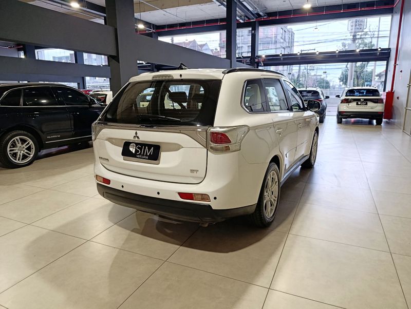 Mitsubishi Outlander 3.0 Gt 4×4 V6 24v 2014/2015 SIM VEÍCULOS PORTO ALEGRE / Carros no Vale