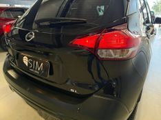 Nissan Kicks Sl 1.6 16v 2016/2017 SUZUKI GRAN VITARA 4X2 2.0 2014/2014 / Carros no Vale