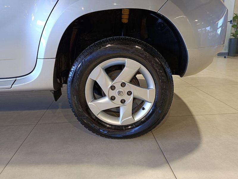 Renault Duster 1.6 Dynamique 4×2 16v 2014/2015 SIM VEÍCULOS PORTO ALEGRE / Carros no Vale