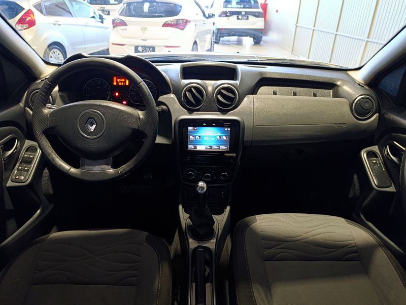 Renault Duster 1.6 Dynamique 4×2 16v 2014/2015 SIM VEÍCULOS PORTO ALEGRE / Carros no Vale