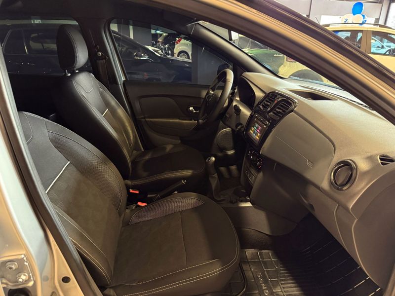 Renault Sandero Zen 1.6 2019/2020 SIM VEÍCULOS PORTO ALEGRE / Carros no Vale