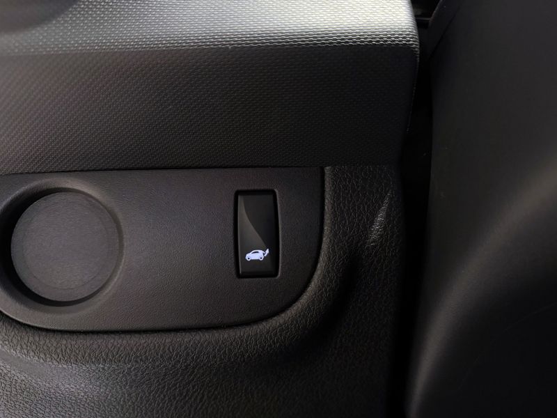 Renault Sandero Zen 1.6 2019/2020 SIM VEÍCULOS PORTO ALEGRE / Carros no Vale