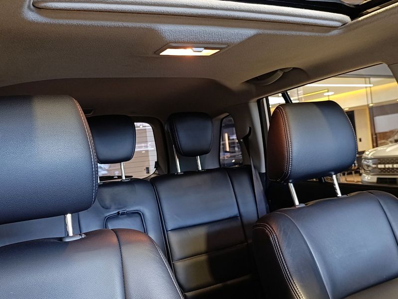 Suzuki Gran Vitara 4×2 2.0 2014/2014 SIM VEÍCULOS PORTO ALEGRE / Carros no Vale