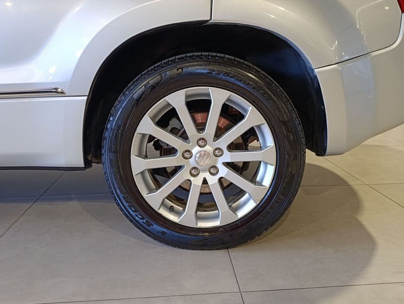 Suzuki Gran Vitara 4×2 2.0 2014/2014 SIM VEÍCULOS PORTO ALEGRE / Carros no Vale