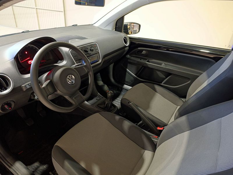Volkswagen Up Take 1.0 2016/2017 SIM VEÍCULOS PORTO ALEGRE / Carros no Vale