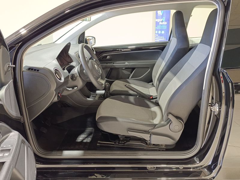 Volkswagen Up Take 1.0 2016/2017 SIM VEÍCULOS PORTO ALEGRE / Carros no Vale