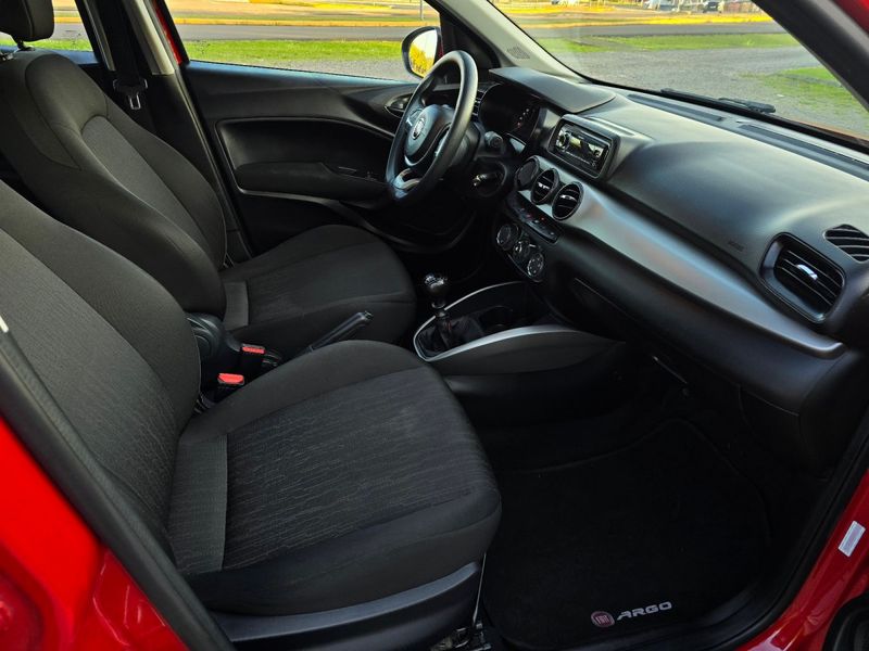 Fiat ARGO DRIVE 1.0 6V 2017/2018 AUTO NÍVEL VEÍCULOS SANTA CRUZ DO SUL / Carros no Vale