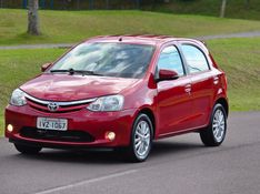 Toyota ETIOS XLS 1.5 16V Mec. 2014/2015 AUTO NÍVEL VEÍCULOS SANTA CRUZ DO SUL / Carros no Vale
