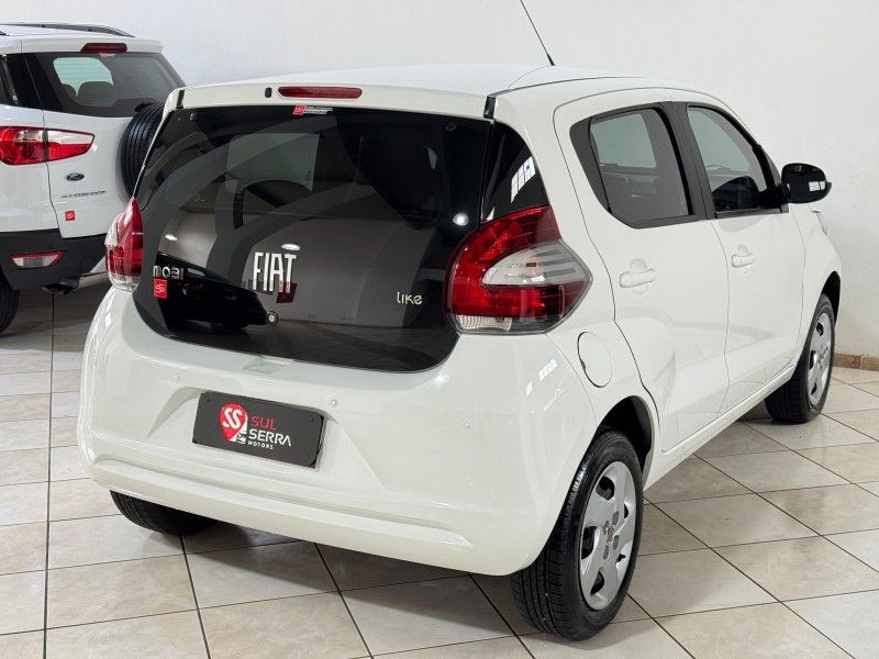 FIAT MOBI 1.0 8V EVO LIKE 2017/2018 SUL SERRA MOTORS CAXIAS DO SUL / Carros no Vale