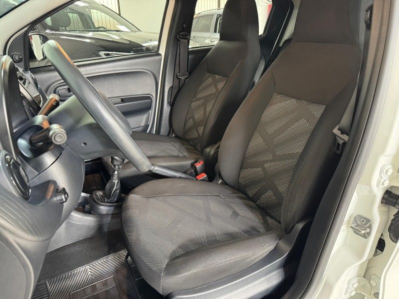 FIAT MOBI 1.0 8V EVO LIKE 2017/2018 SUL SERRA MOTORS CAXIAS DO SUL / Carros no Vale