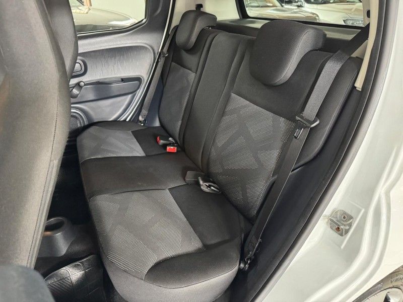 FIAT MOBI 1.0 8V EVO LIKE 2017/2018 SUL SERRA MOTORS CAXIAS DO SUL / Carros no Vale