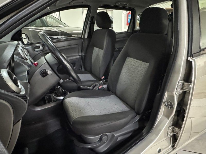 FORD FIESTA 1.6 MPI SEDAN 8V 2013/2014 SUL SERRA MOTORS CAXIAS DO SUL / Carros no Vale
