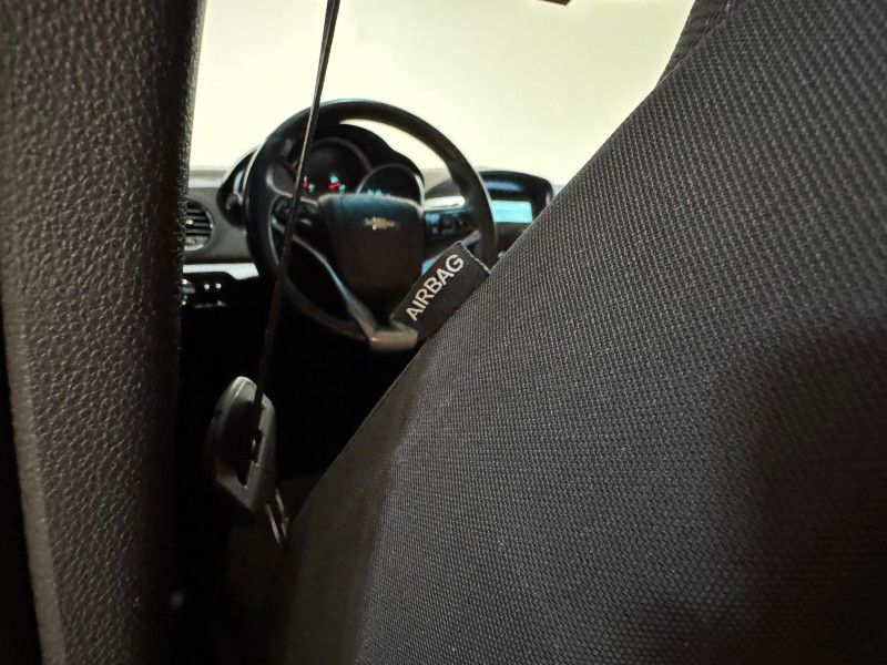 CHEVROLET CRUZE 1.8 LT 16V 2013/2014 SUL SERRA MOTORS CAXIAS DO SUL / Carros no Vale