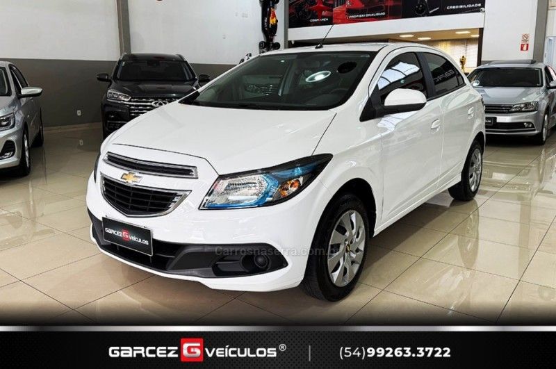 CHEVROLET ONIX 1.4 MPFI LT 8V 2015/2016 GARCEZ VEÍCULOS BENTO GONÇALVES / Carros no Vale