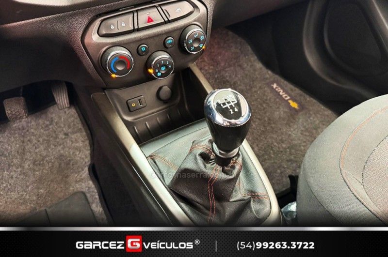 CHEVROLET ONIX 1.4 MPFI LT 8V 2015/2016 GARCEZ VEÍCULOS BENTO GONÇALVES / Carros no Vale