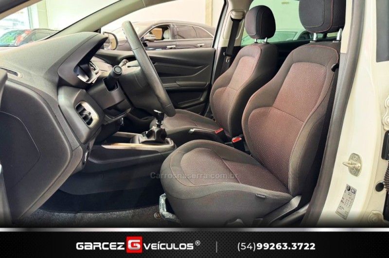 CHEVROLET ONIX 1.4 MPFI LT 8V 2015/2016 GARCEZ VEÍCULOS BENTO GONÇALVES / Carros no Vale