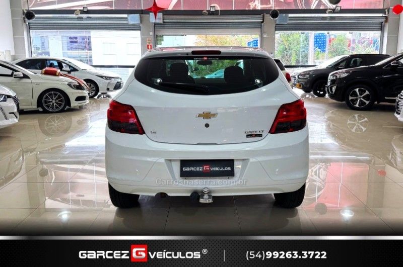 CHEVROLET ONIX 1.4 MPFI LT 8V 2015/2016 GARCEZ VEÍCULOS BENTO GONÇALVES / Carros no Vale