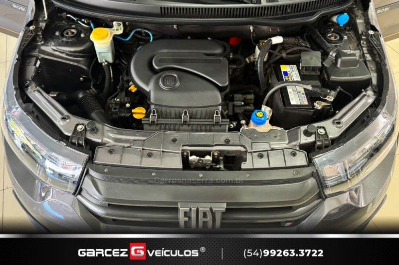 FIAT MOBI 1.0 TREKKING 8V 2023/2024 GARCEZ VEÍCULOS BENTO GONÇALVES / Carros no Vale