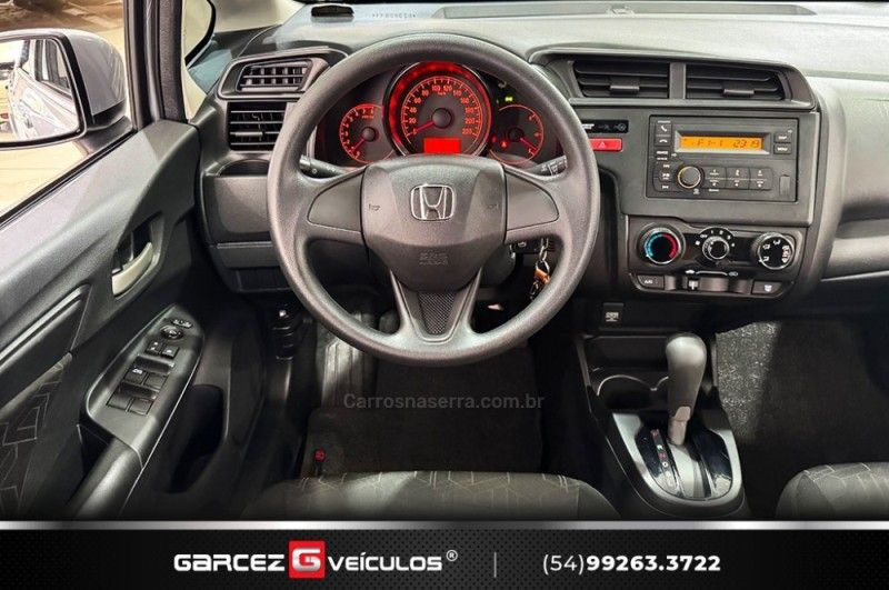 HONDA FIT 1.5 LX 16V 2015/2015 GARCEZ VEÍCULOS BENTO GONÇALVES / Carros no Vale