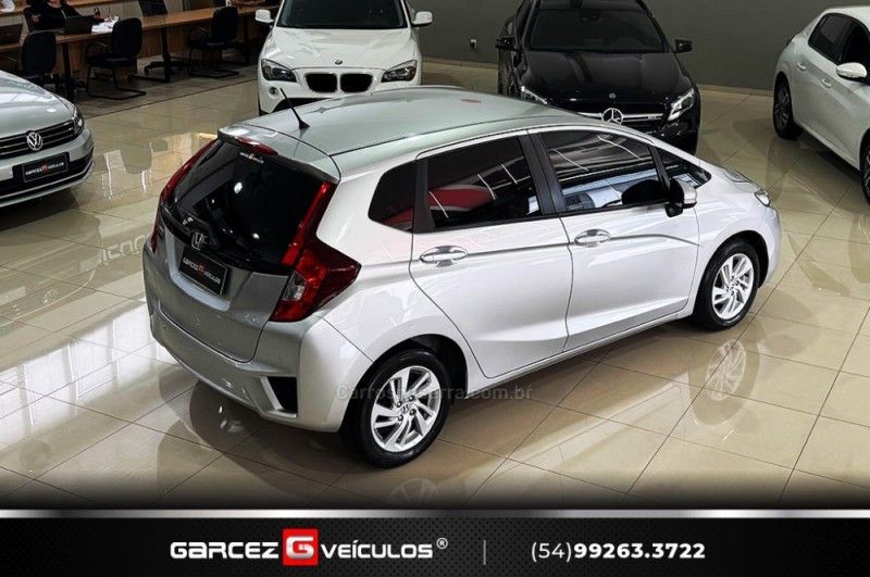 HONDA FIT 1.5 LX 16V 2015/2015 GARCEZ VEÍCULOS BENTO GONÇALVES / Carros no Vale