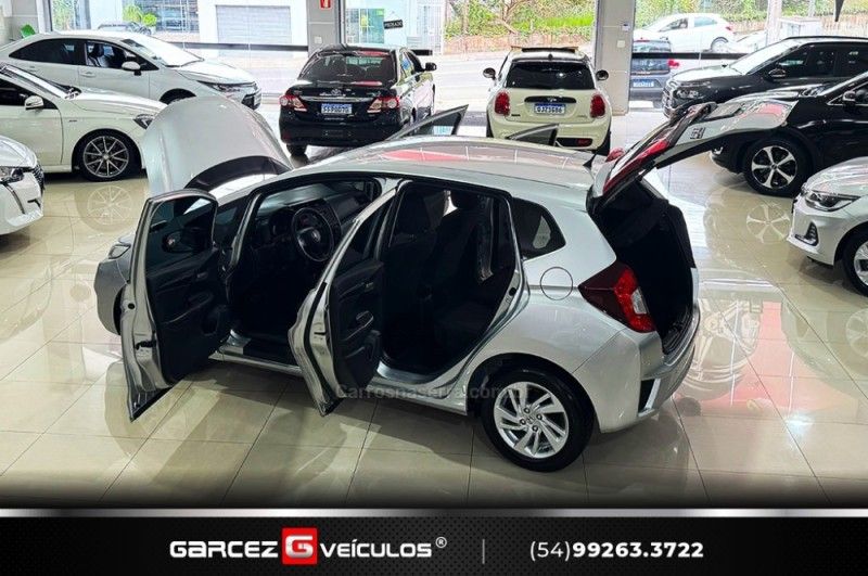 HONDA FIT 1.5 LX 16V 2015/2015 GARCEZ VEÍCULOS BENTO GONÇALVES / Carros no Vale