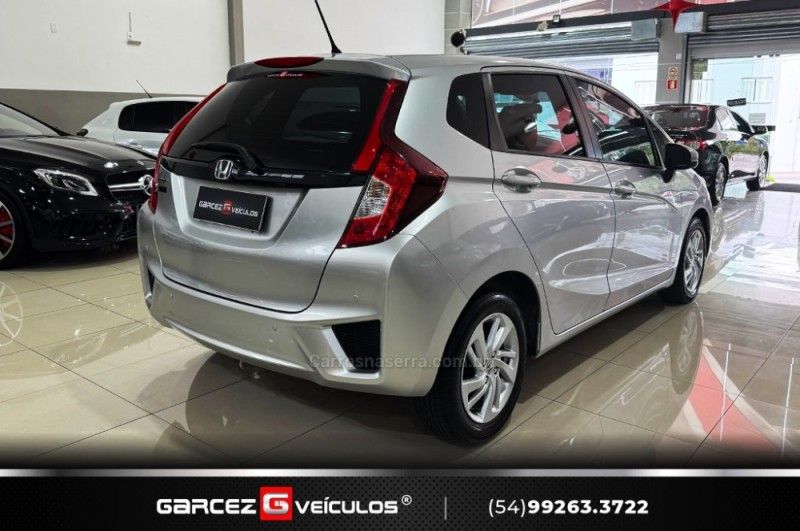 HONDA FIT 1.5 LX 16V 2015/2015 GARCEZ VEÍCULOS BENTO GONÇALVES / Carros no Vale